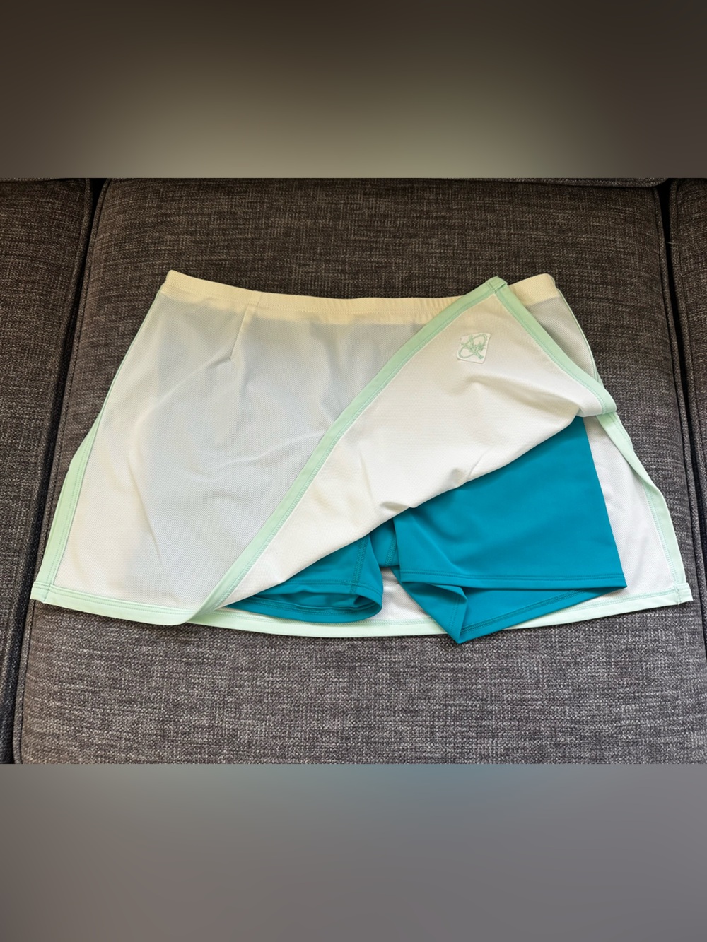 White Mint-Trim Athletic Skort - Women’s M - Picture 2 of 5